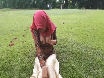Bokep Jilbab Exhib Depan Orang Ramai Mantap 2026